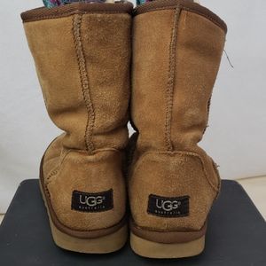 🎀 Ugg classic short boots